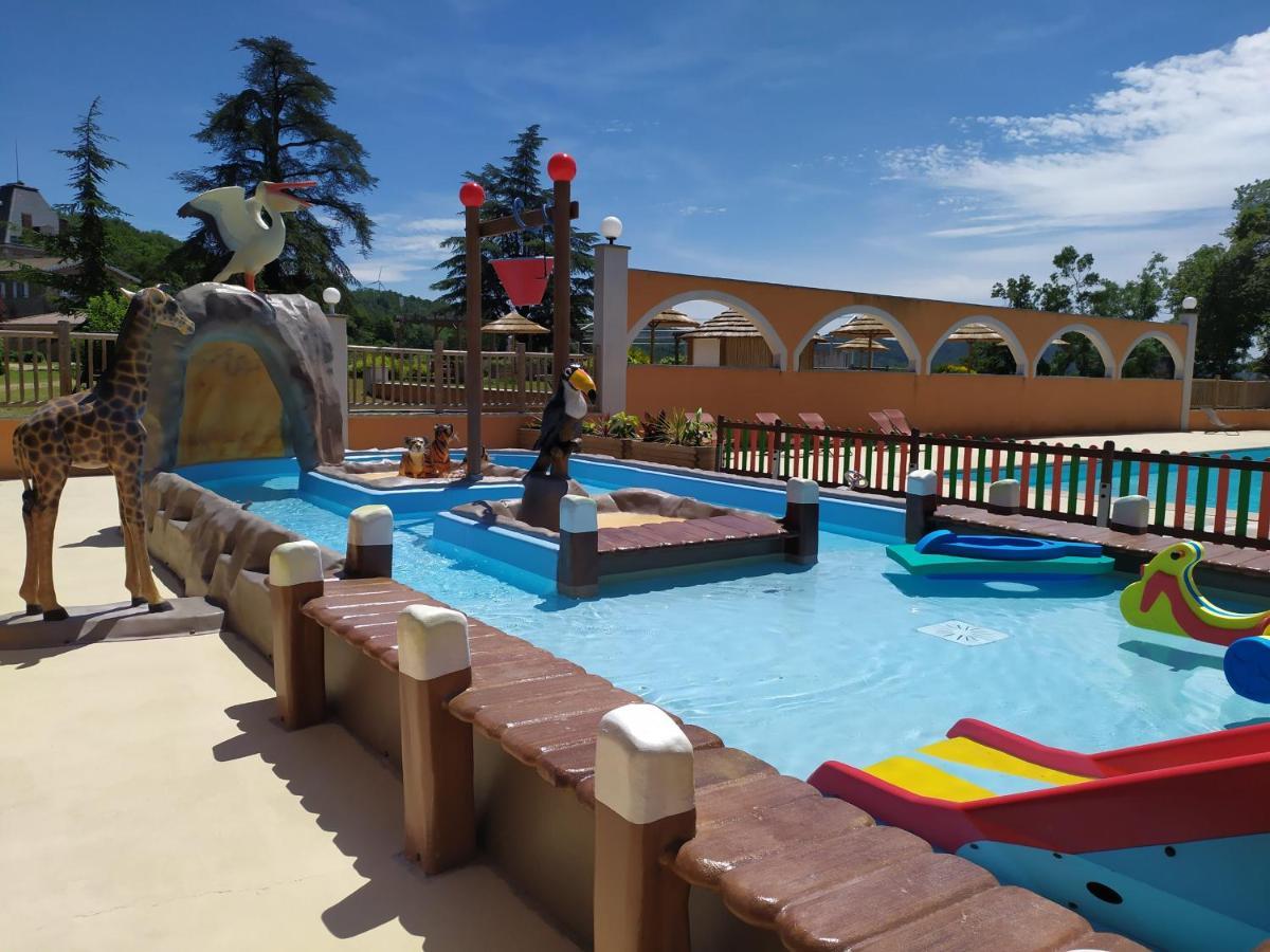 אלבון Camping Domaine De Senaud מראה חיצוני תמונה