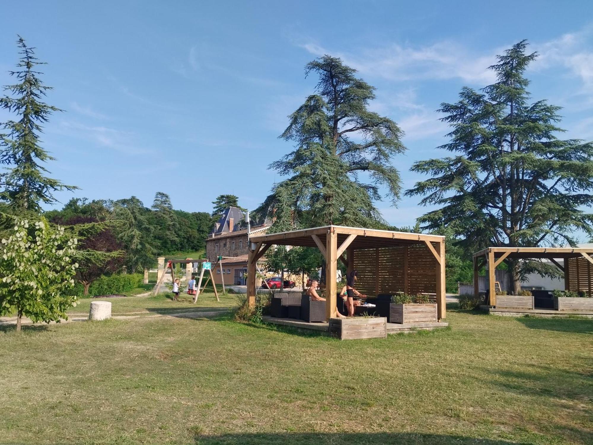 אלבון Camping Domaine De Senaud מראה חיצוני תמונה
