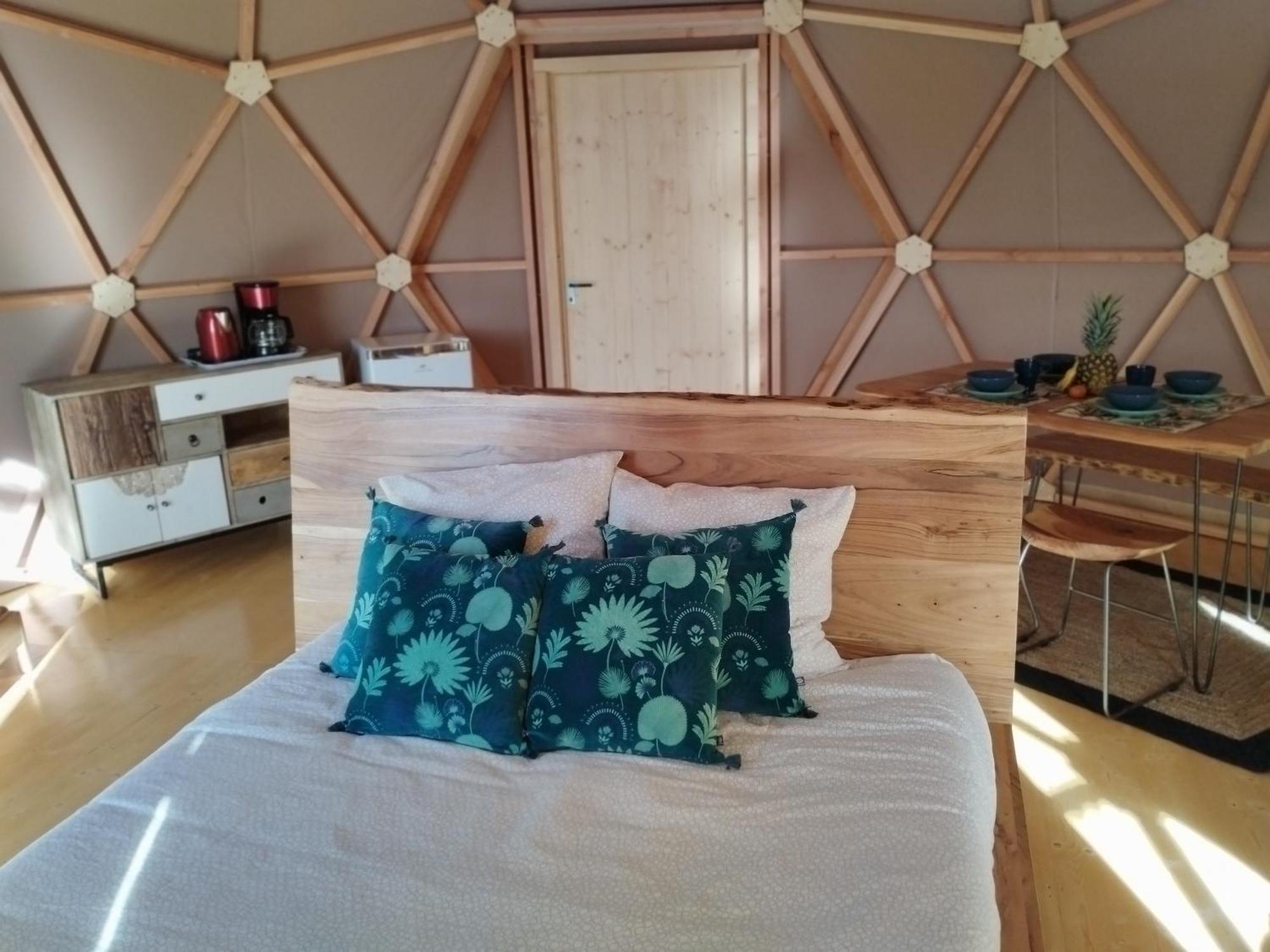 אלבון Camping Domaine De Senaud מראה חיצוני תמונה