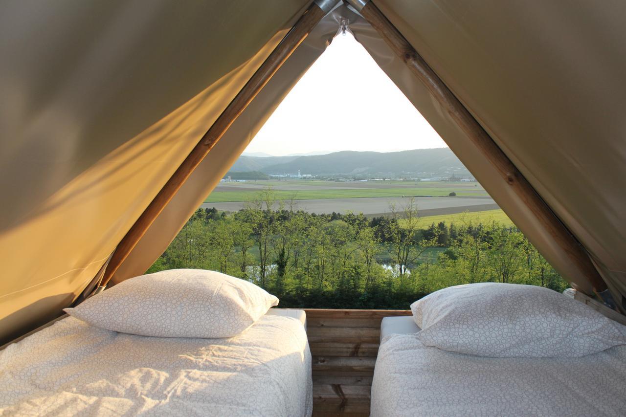 אלבון Camping Domaine De Senaud מראה חיצוני תמונה