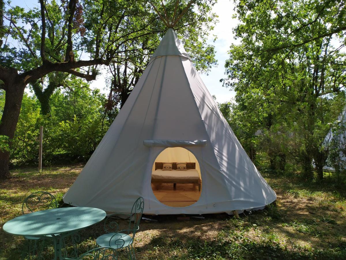 אלבון Camping Domaine De Senaud מראה חיצוני תמונה